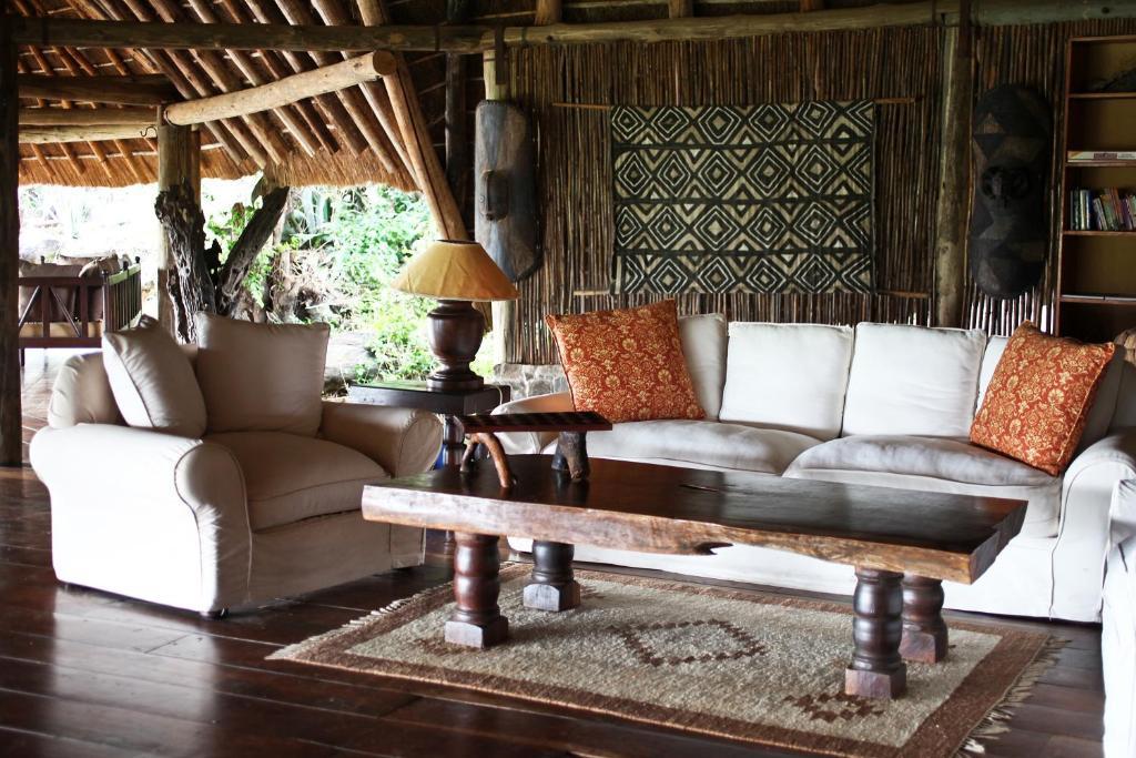 Apoka Safari Lodge Loitanit ภายนอก รูปภาพ