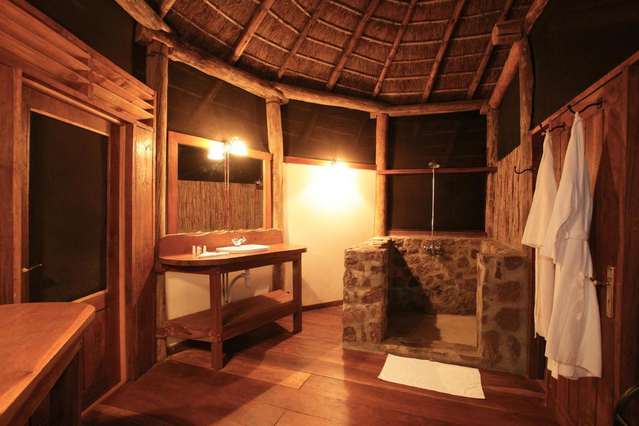 Apoka Safari Lodge Loitanit ภายนอก รูปภาพ